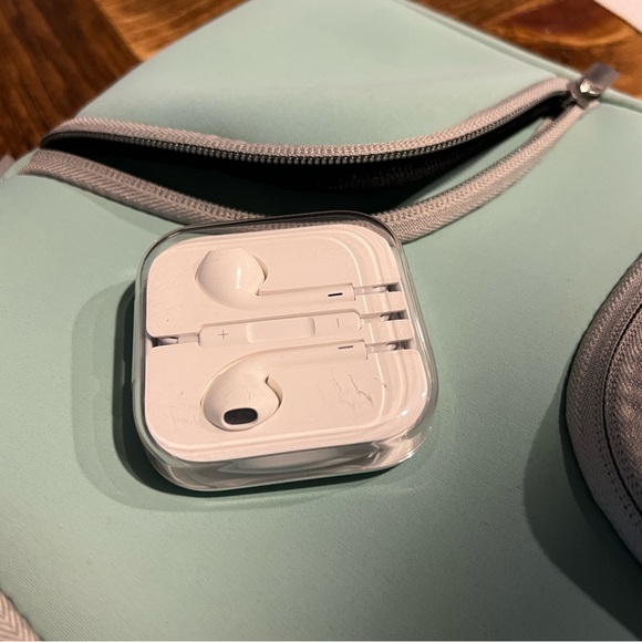 MacBook Air 2015 11-inch - Picture 12 of 16